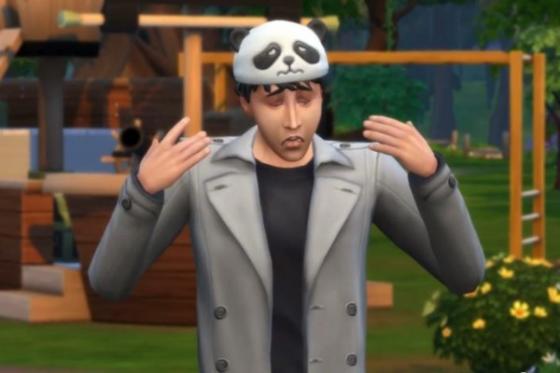 персонаж Sims в маске панды